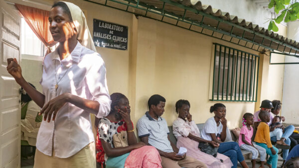 Laboratorio de análisis clínico en Lobito, Angola